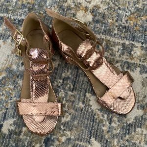 Burju flat dance shoes. Shiny size 8